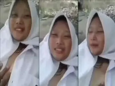 Skandal Jilbab Berani Ngentot Outdoor Di Sungai poster
